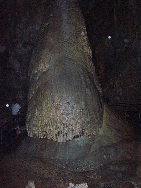 a big stalagmite.jpg 102.3K